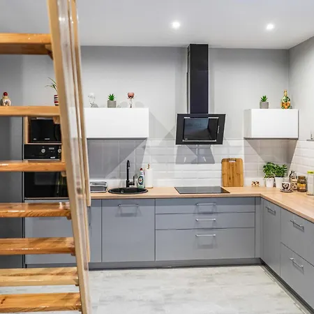 3 Bedroom Lovely In 펜션 *