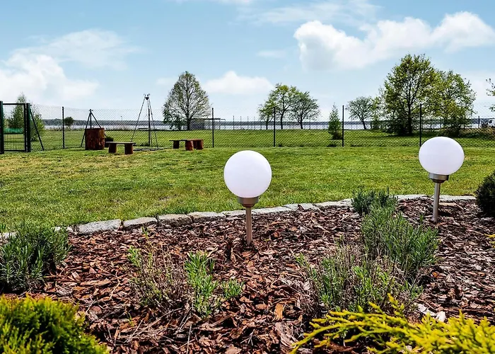 3 Bedroom Lovely In * Nowe Warpno